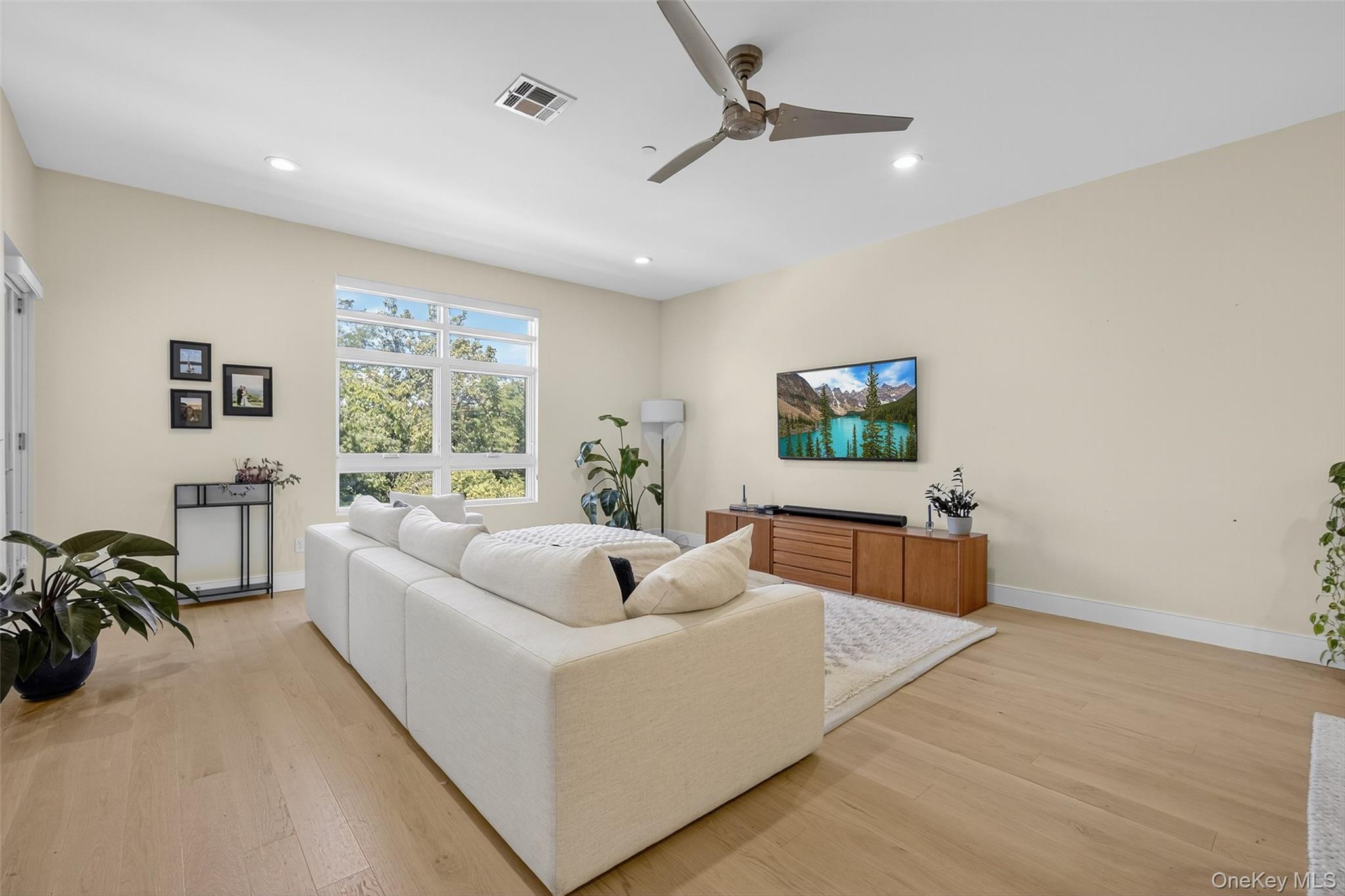 #12 photo, 30 Beekman Street, Beacon , NY 12508