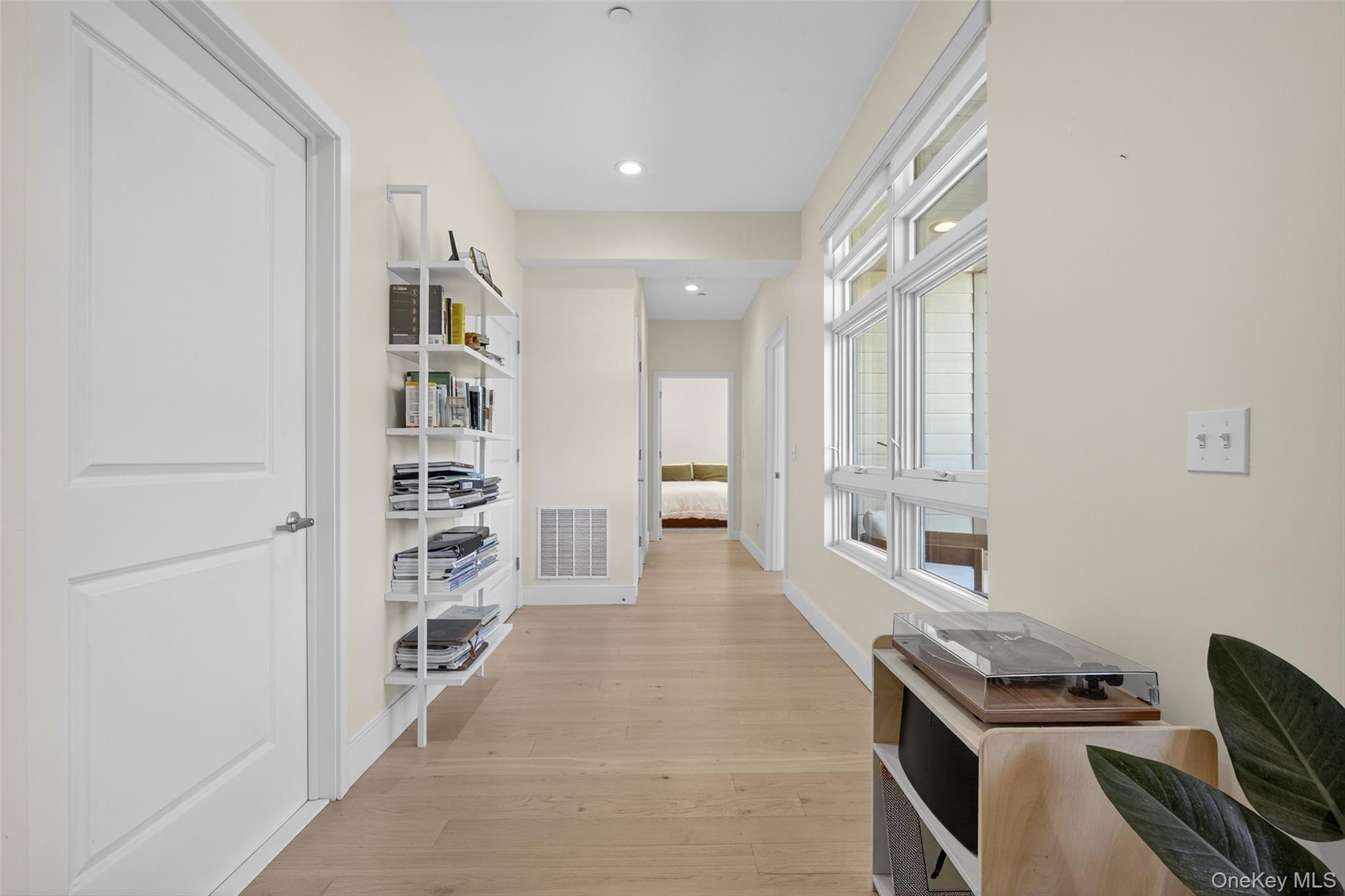 #16 photo, 30 Beekman Street, Beacon , NY 12508