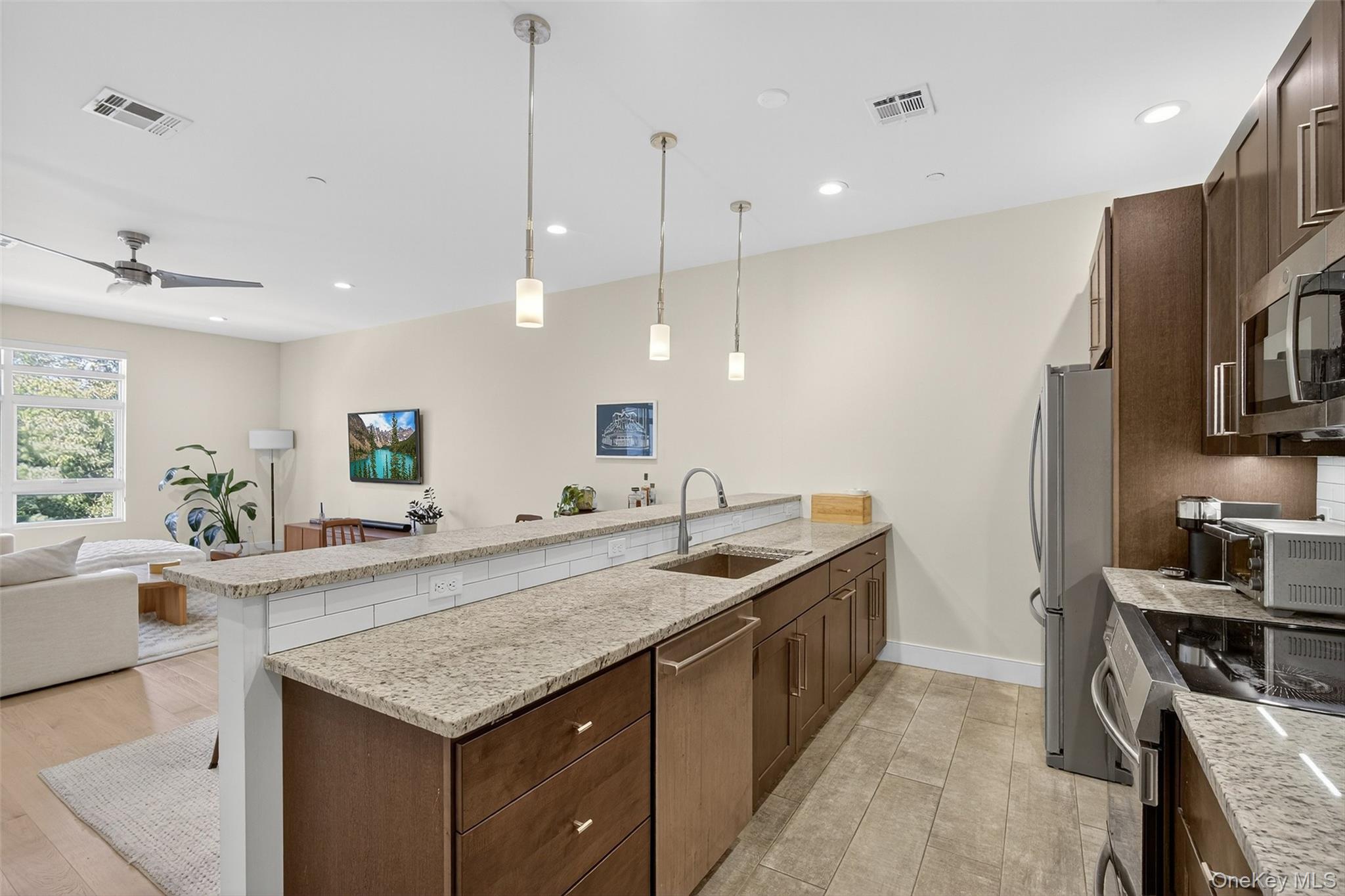 #8 photo, 30 Beekman Street, Beacon , NY 12508