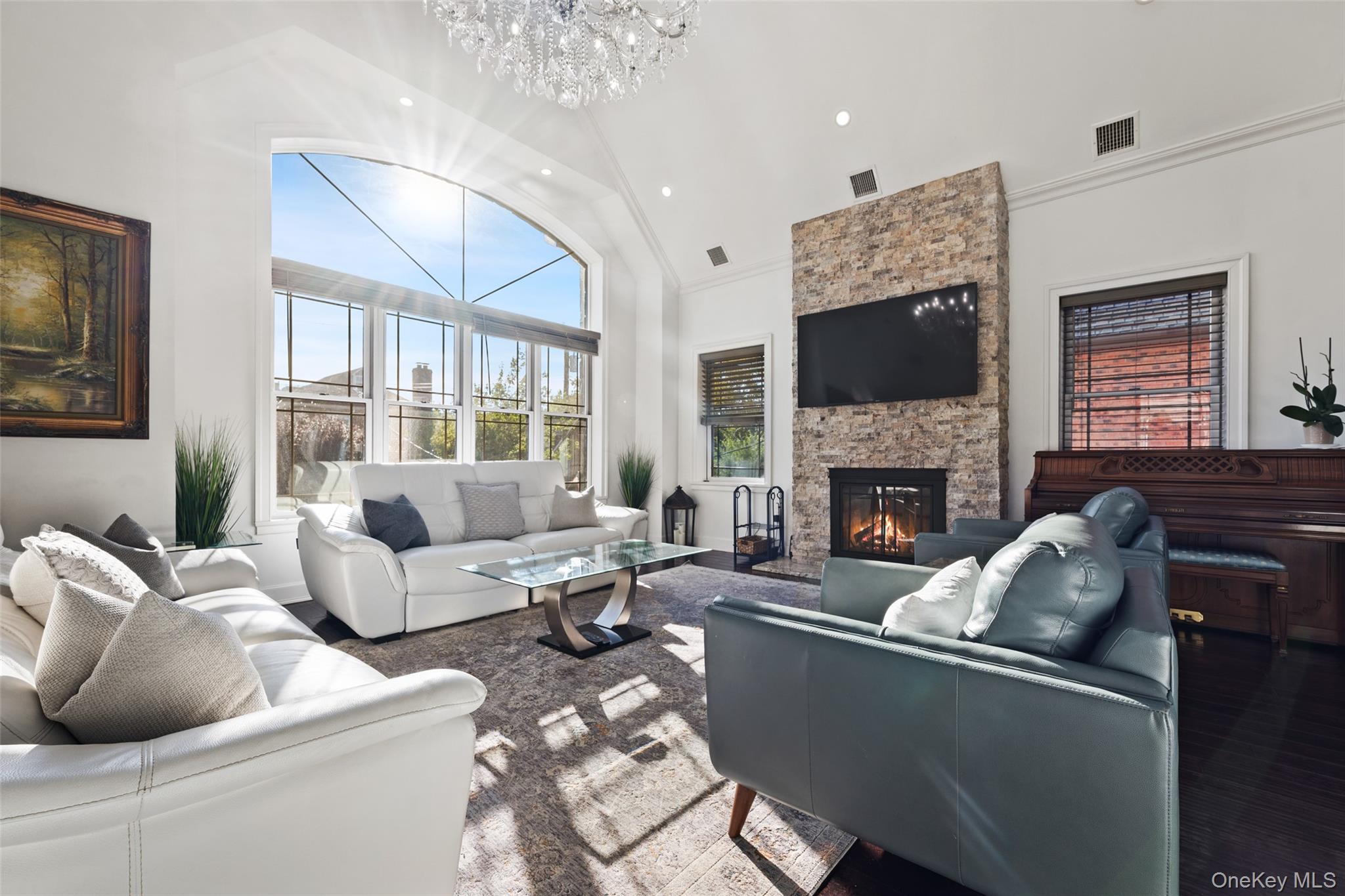 #2 photo, 2063 Narragansett Avenue, Bronx , NY 10461