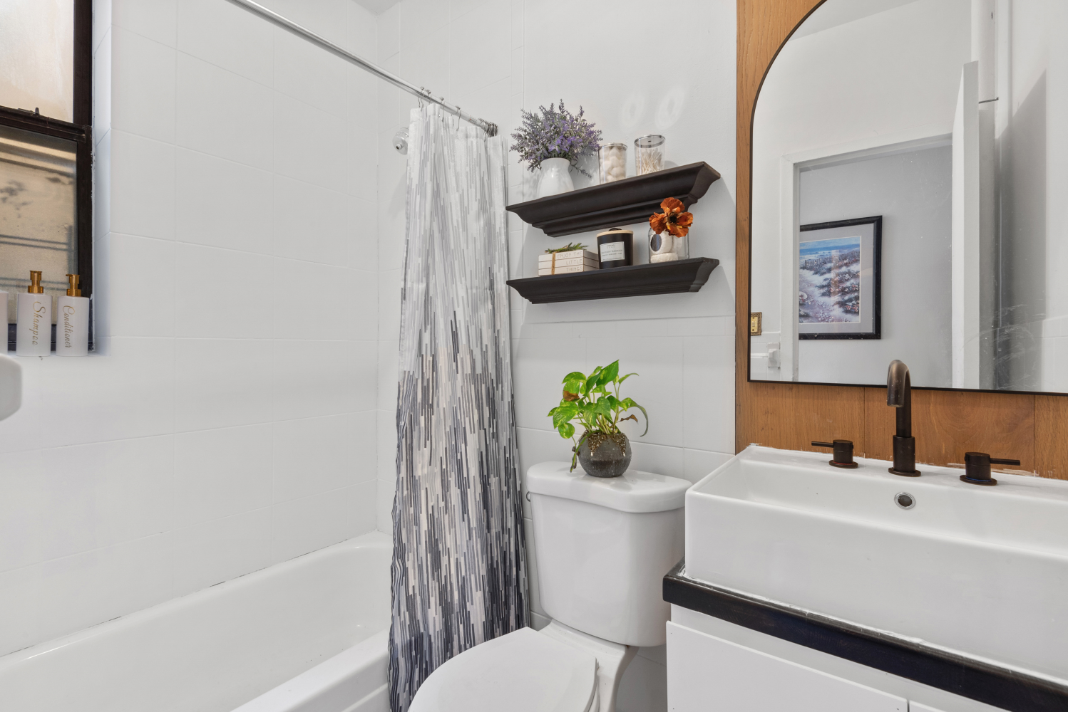 #8 photo, 1809 ADAM C POWELL Boulevard, マンハッタン South Harlem , NY 10026