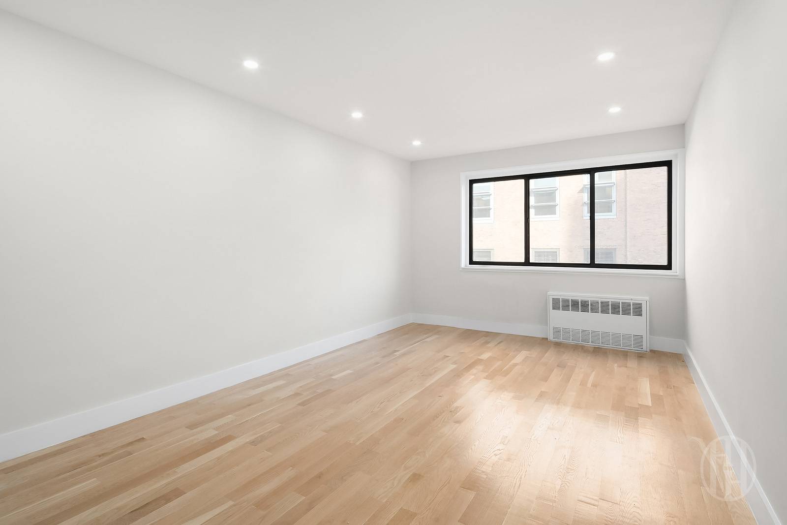 #6 photo, 85 8th Avenue, Chelsea , NY 10011-5105