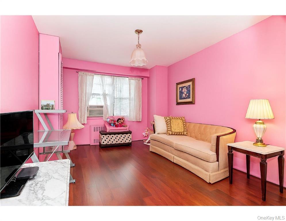 #10 photo, 2475 W 16th St, ブルックリン区 Brooklyn , NY 11214