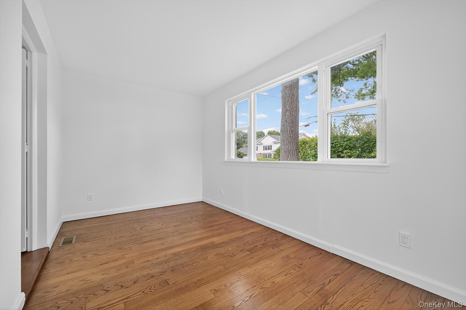 #13 photo, 175 North Street, ナッソー郡 Locust Valley , NY 11560