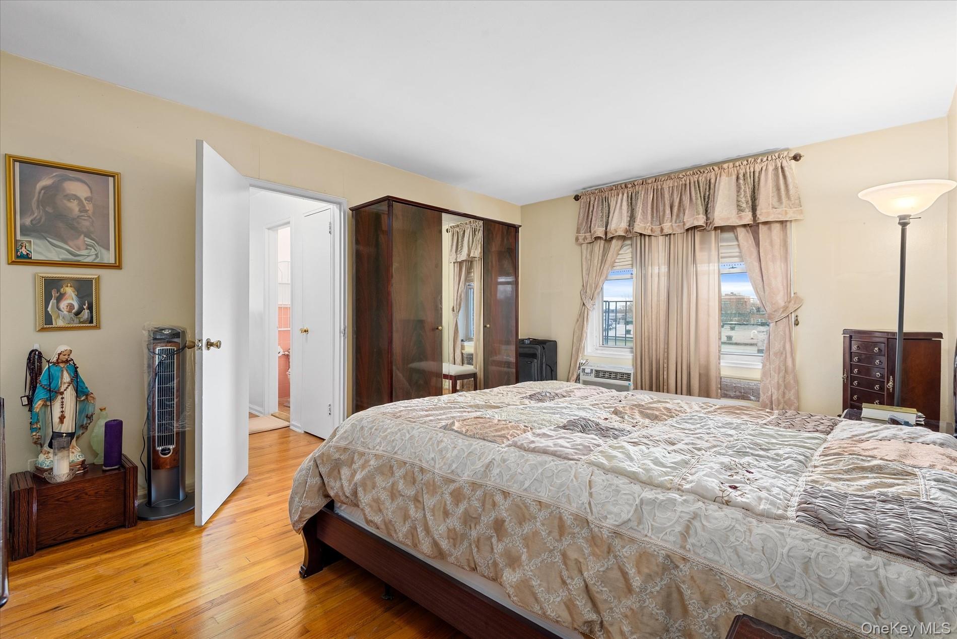 #11 photo, 60-11 Broadway, クイーンズ区 Woodside , NY 11377