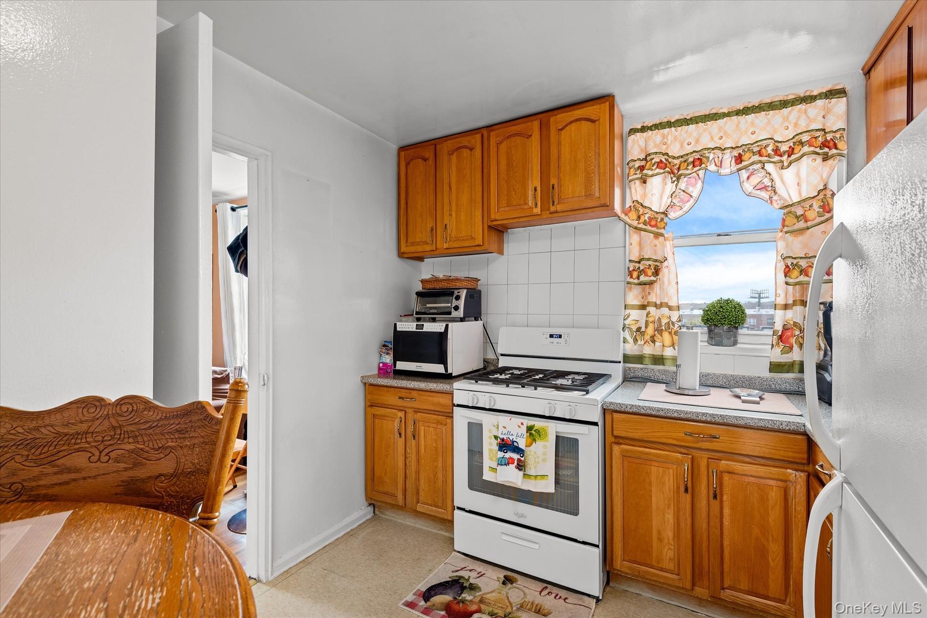 #12 photo, 60-11 Broadway, クイーンズ区 Woodside , NY 11377