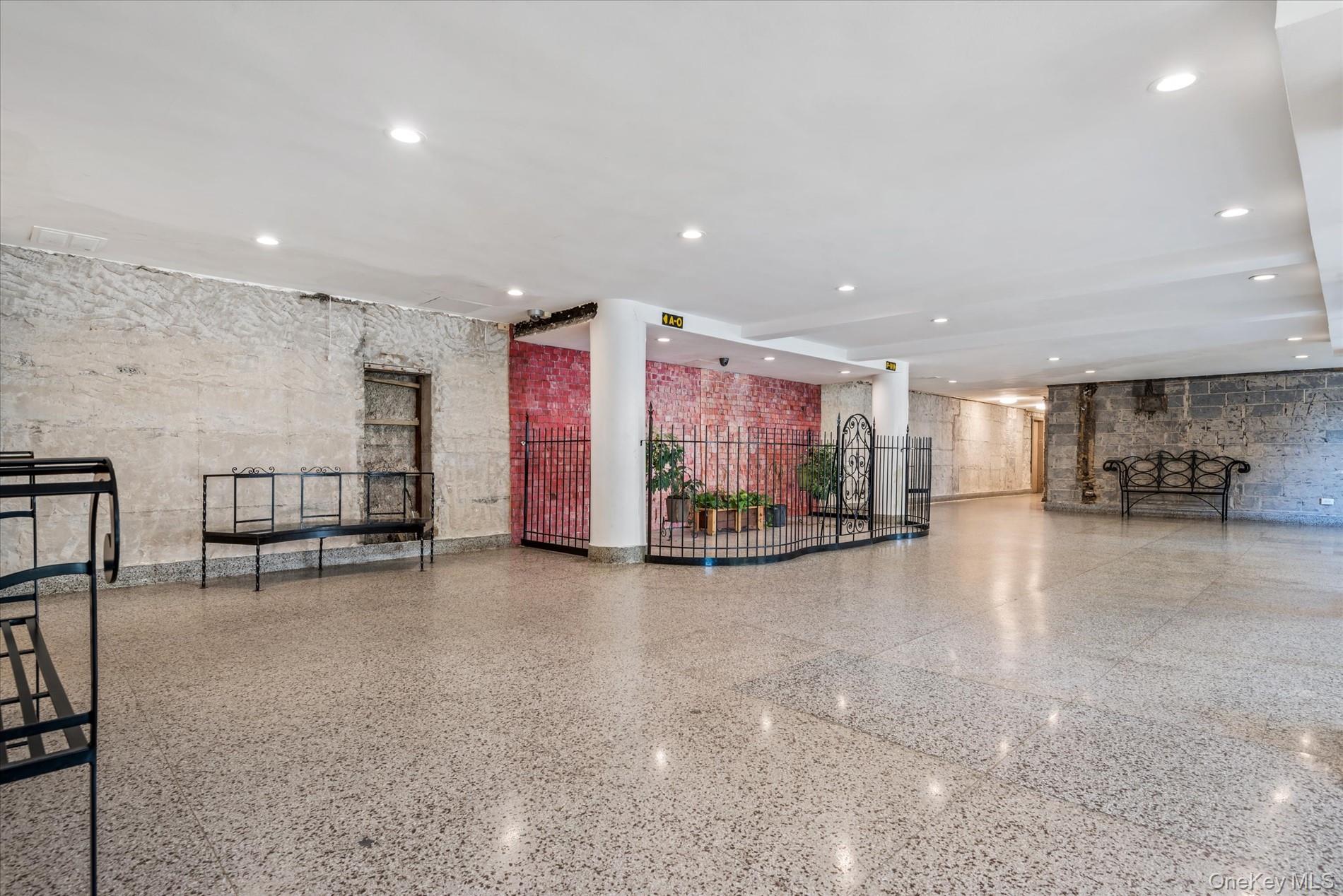 #15 photo, 60-11 Broadway, クイーンズ区 Woodside , NY 11377