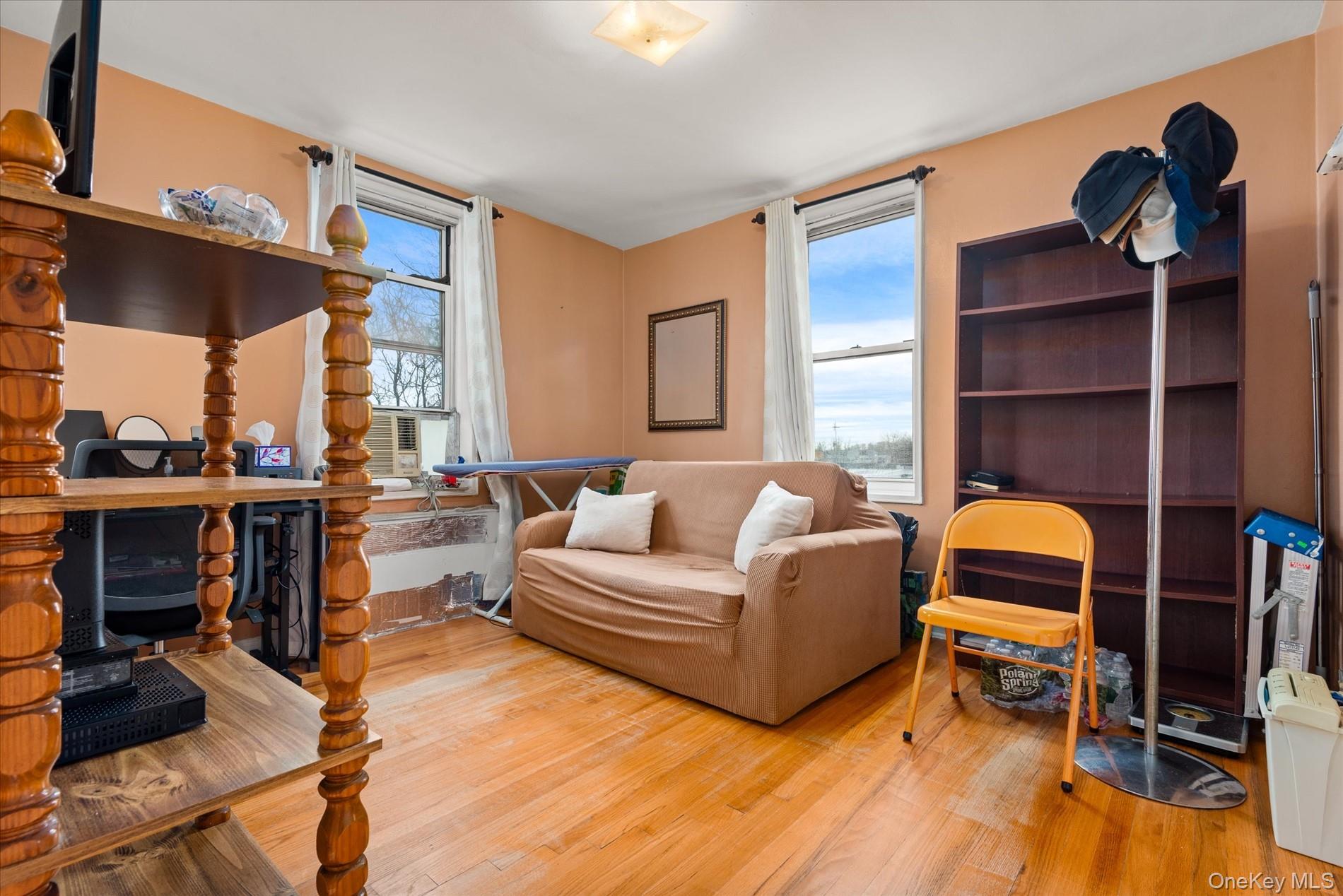 #8 photo, 60-11 Broadway, クイーンズ区 Woodside , NY 11377