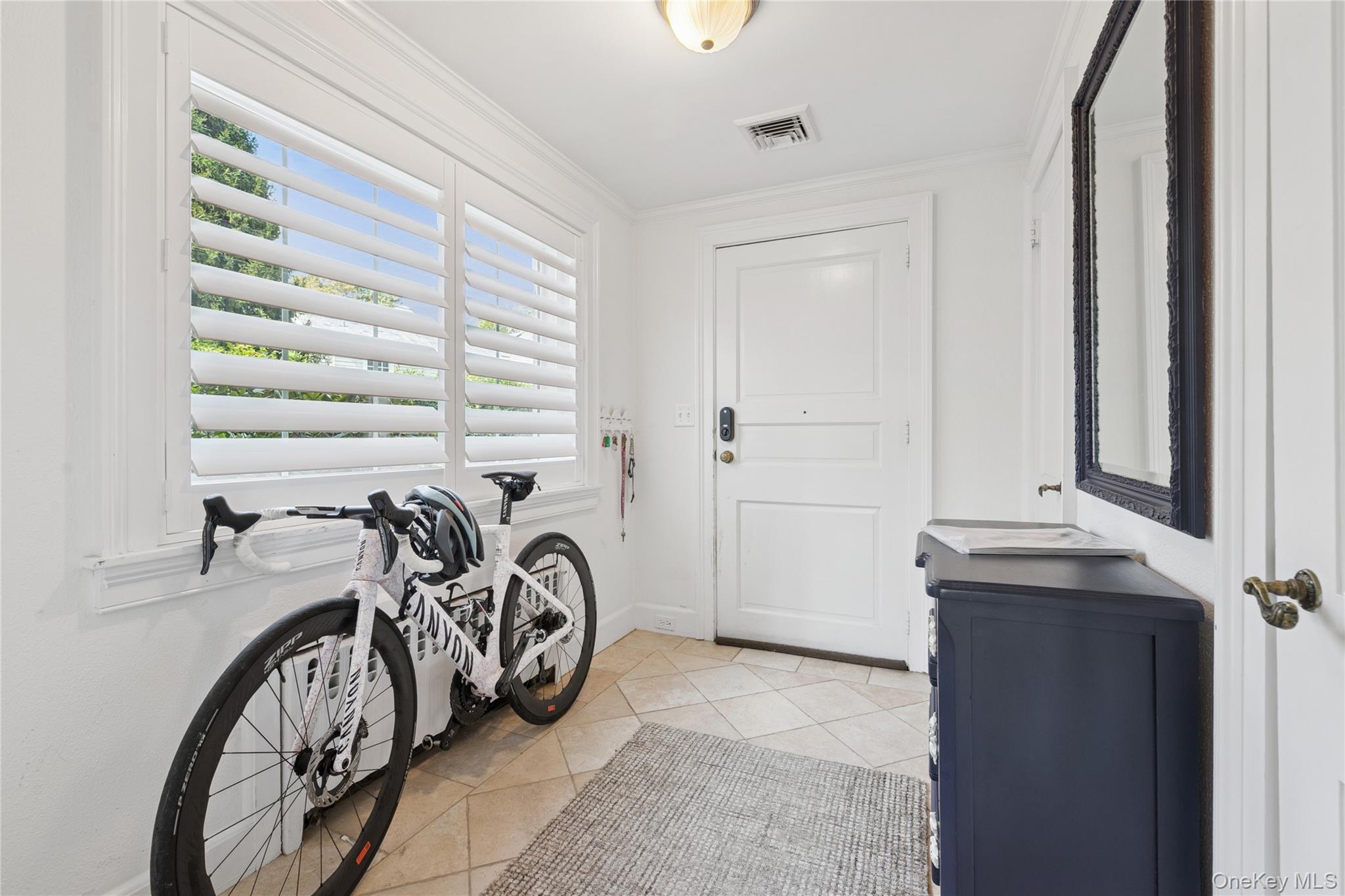 #3 photo, 283 Main Street, サフォーク郡 Westhampton Beach , NY 11978