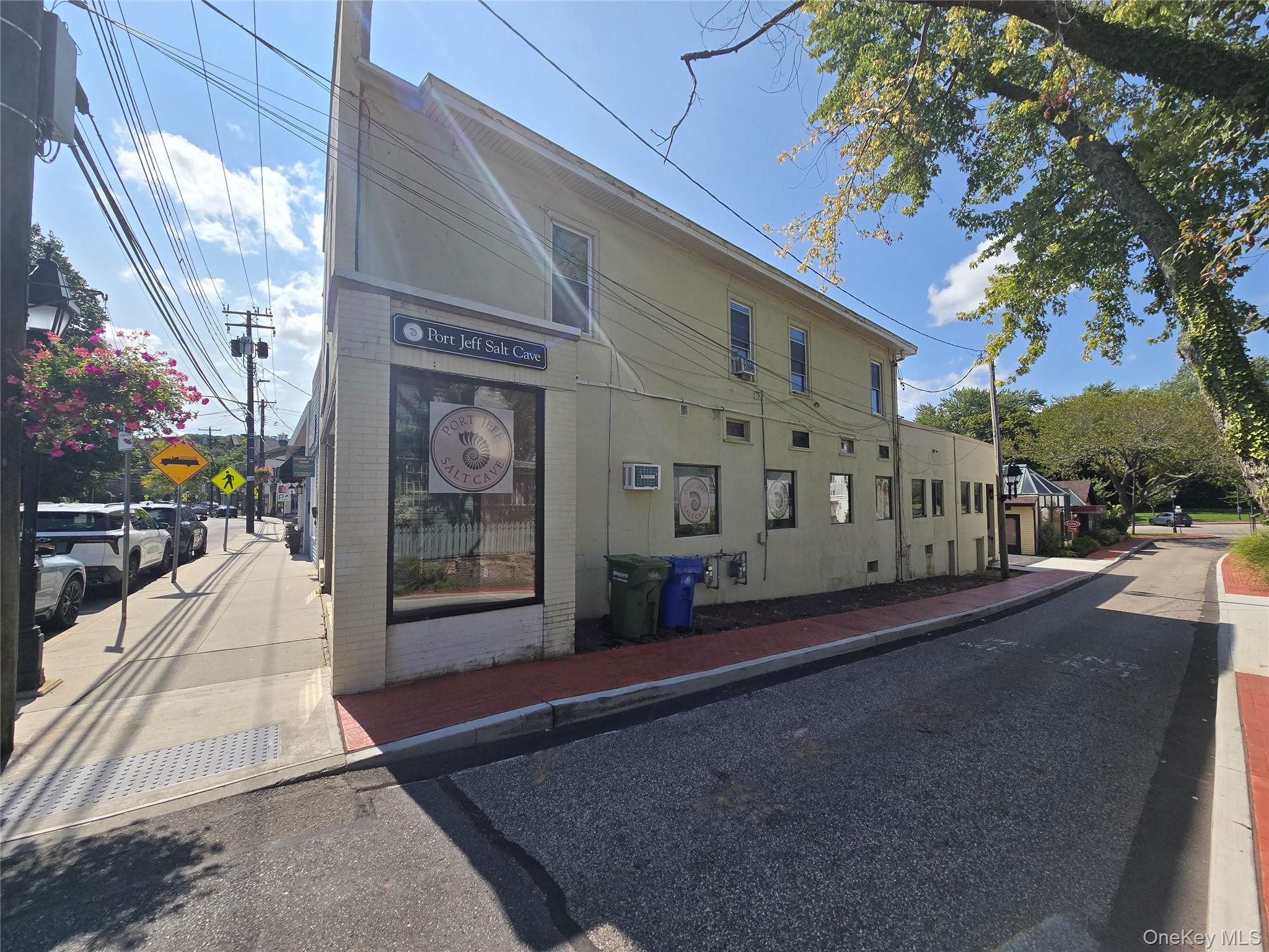 #1 photo, 320 Main, सफ़ोक काउंटी Port Jefferson , NY 11777