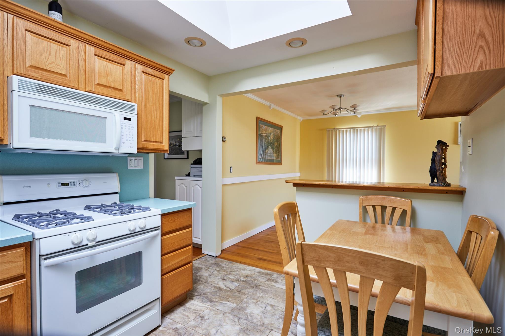 #8 photo, 3363 Lawrence Avenue, Oceanside , NY 11572