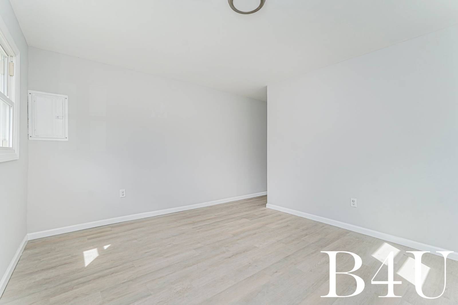 #3 photo, 107 Mapleton Avenue, Staten Island , NY 10306