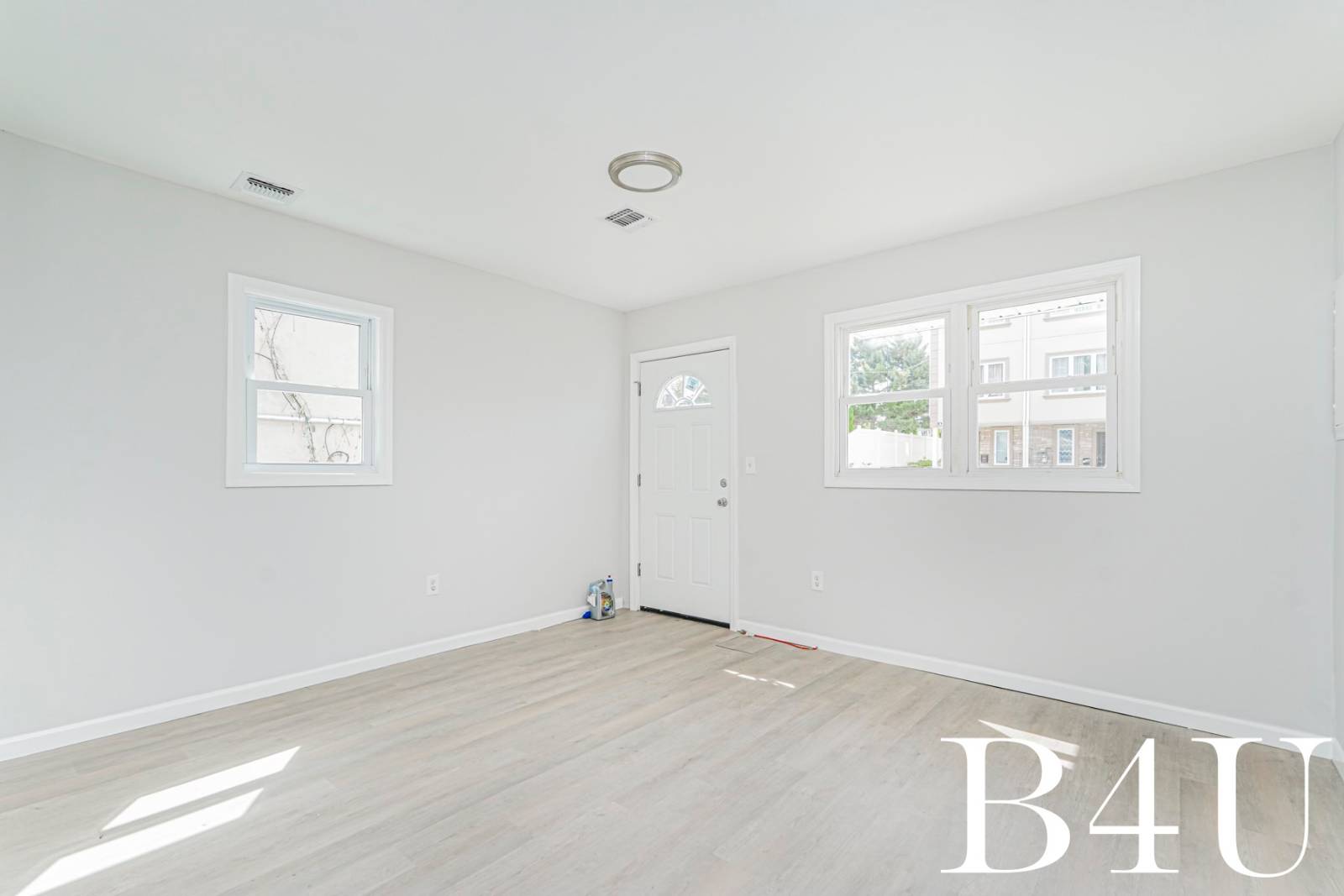 #4 photo, 107 Mapleton Avenue, Staten Island , NY 10306