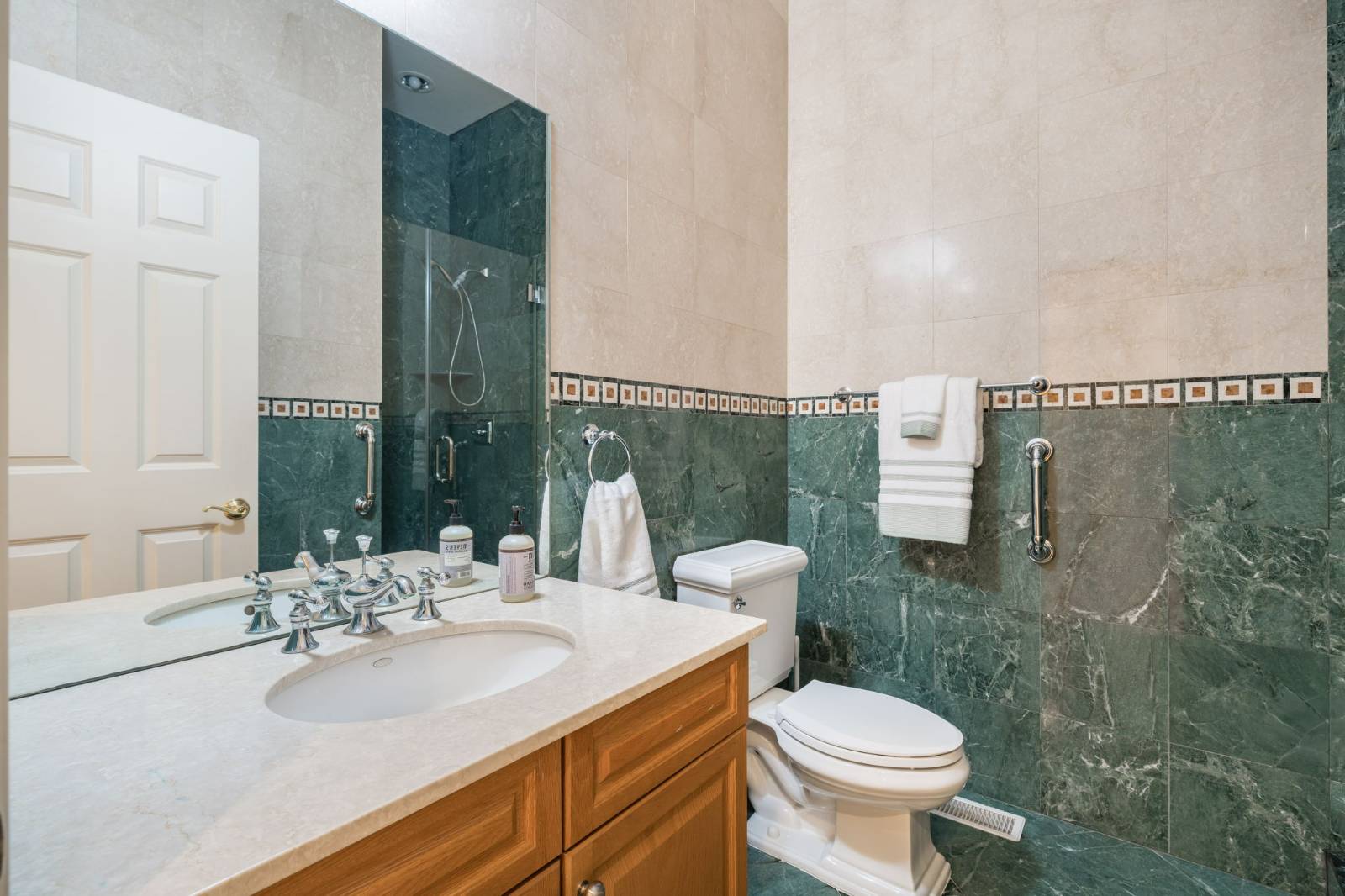 #16 photo, 19 Kensington Cir, ナッソー郡 Manhasset , NY 11030