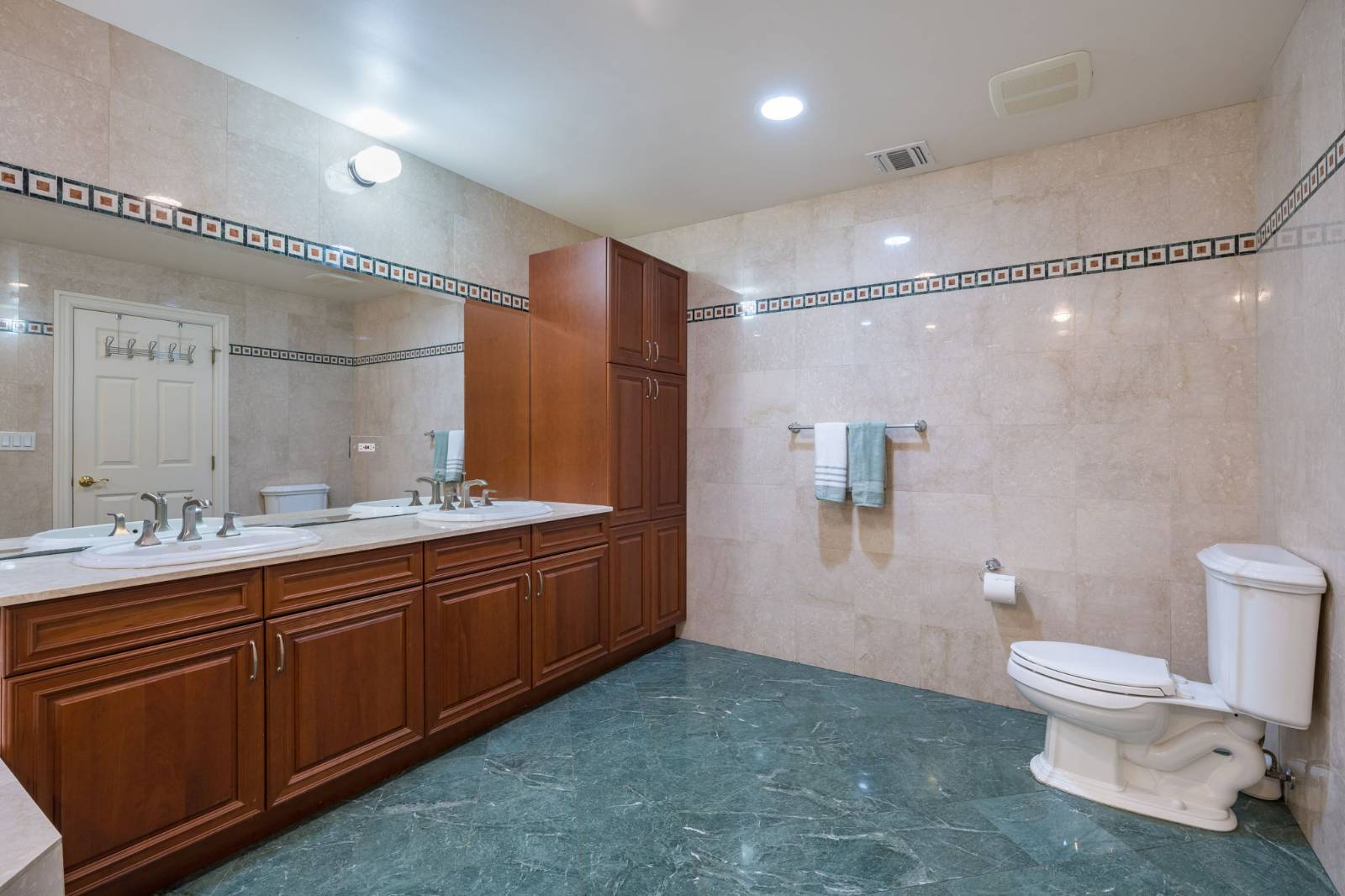 #28 photo, 19 Kensington Cir, ナッソー郡 Manhasset , NY 11030