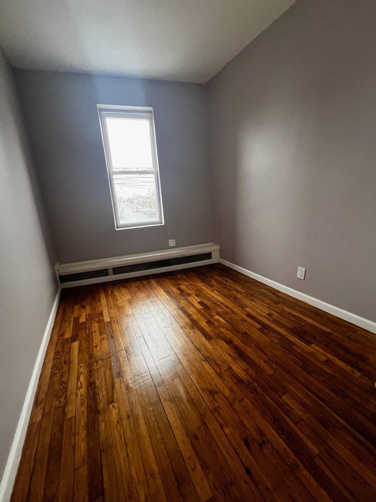 #15 photo, 99-02 212 St, क्वीन्स गाँव Queens Village , NY 11429