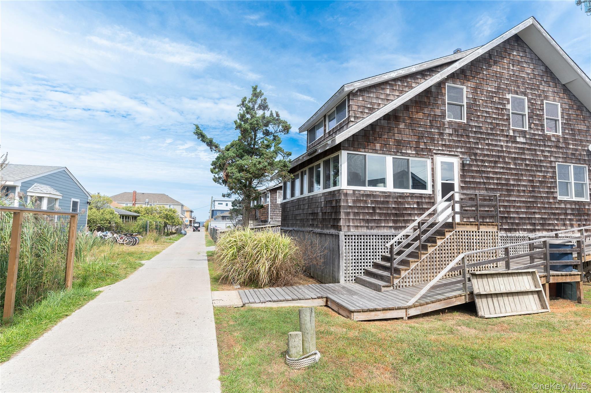#2 photo, 919 Evergreen Walk, サフォーク郡 Ocean Beach , NY 11770