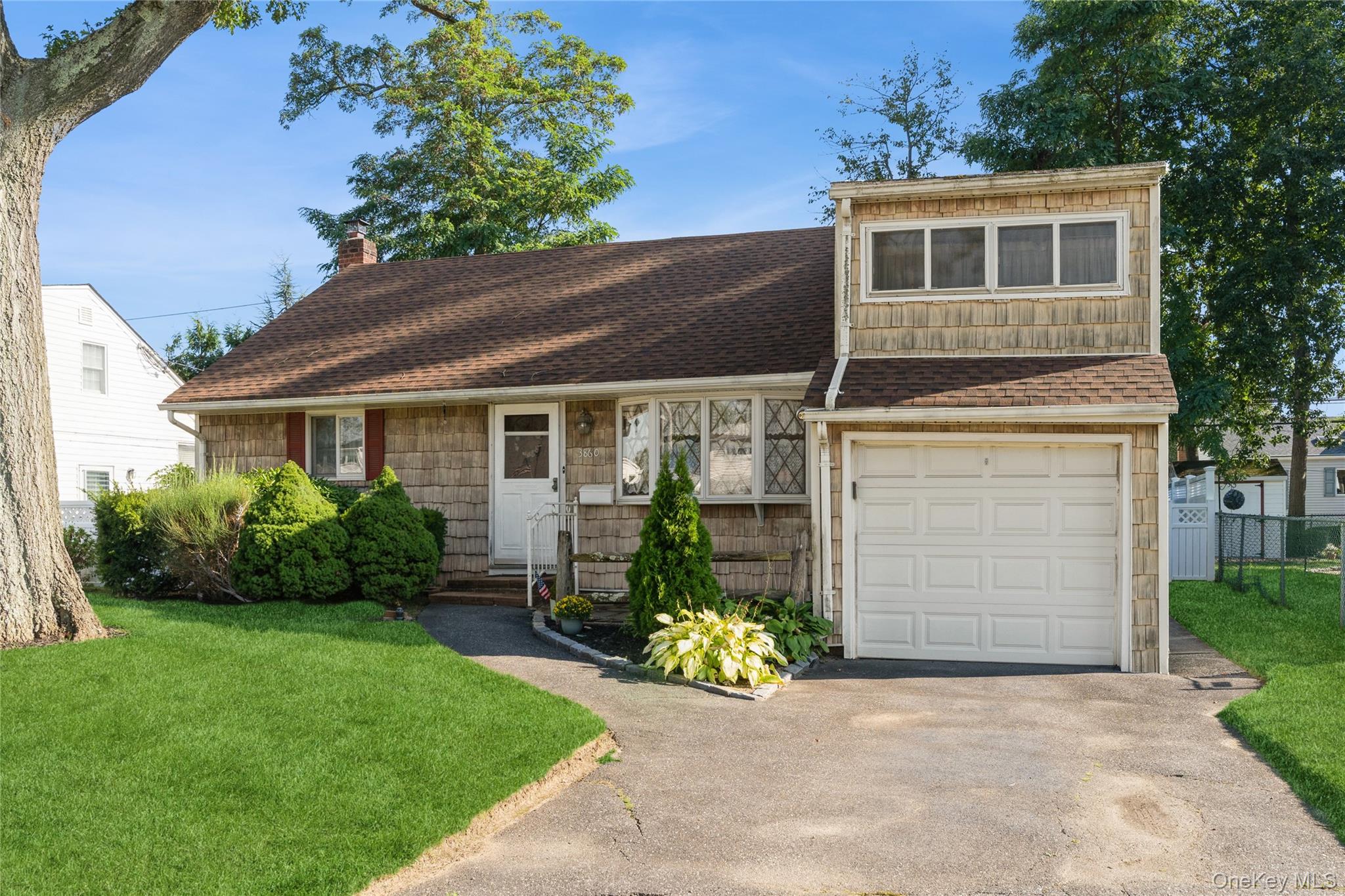 #1 photo, 3860 Maplewood Drive, Seaford , NY 11783