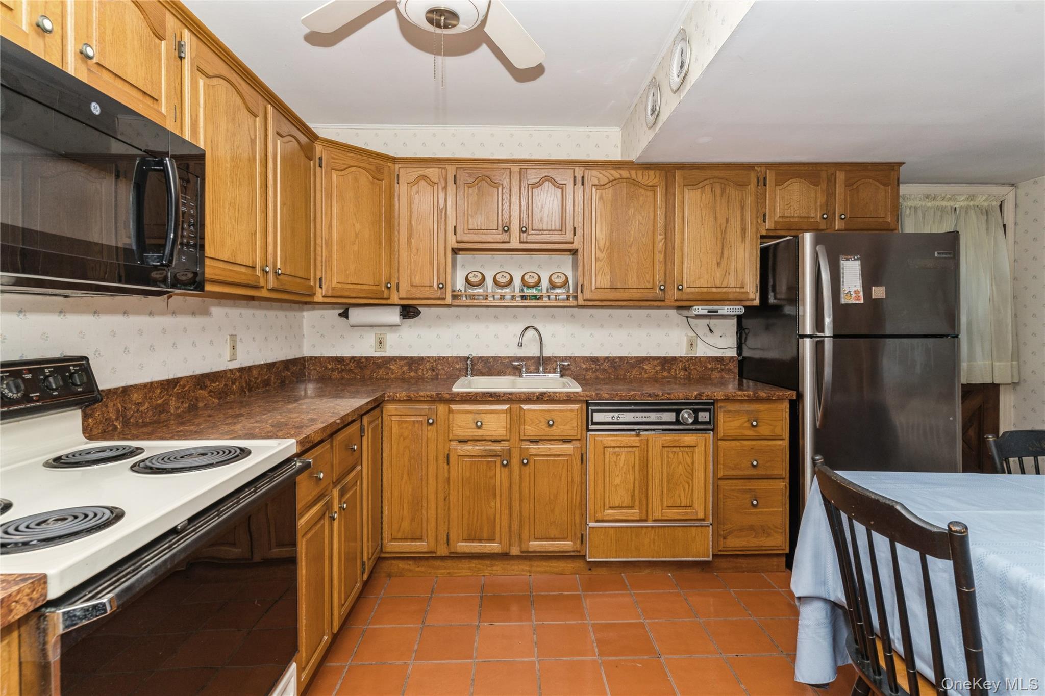 #4 photo, 3860 Maplewood Drive, Seaford , NY 11783