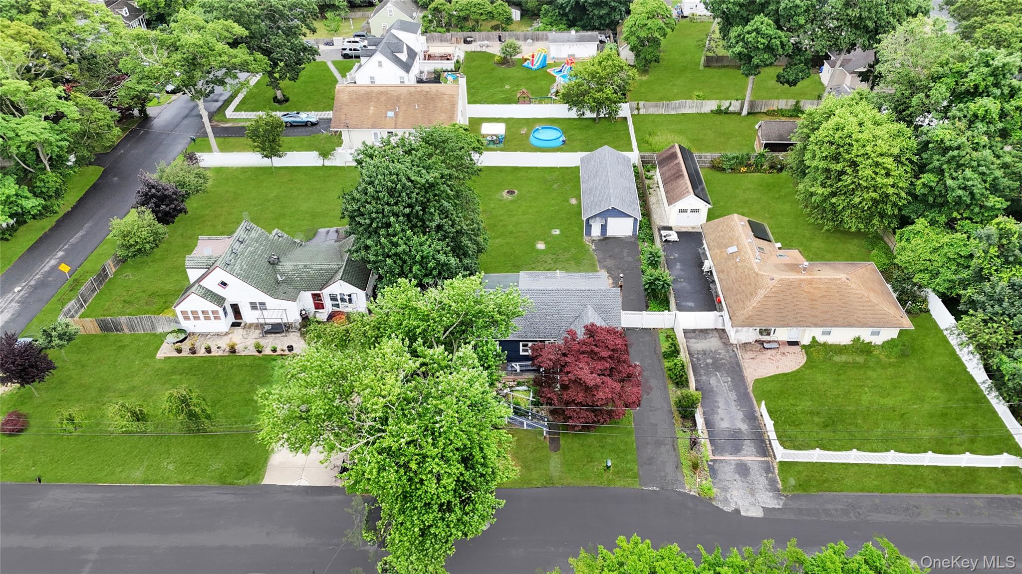 #2 photo, 17 Pinetree Drive, Shirley , NY 11967