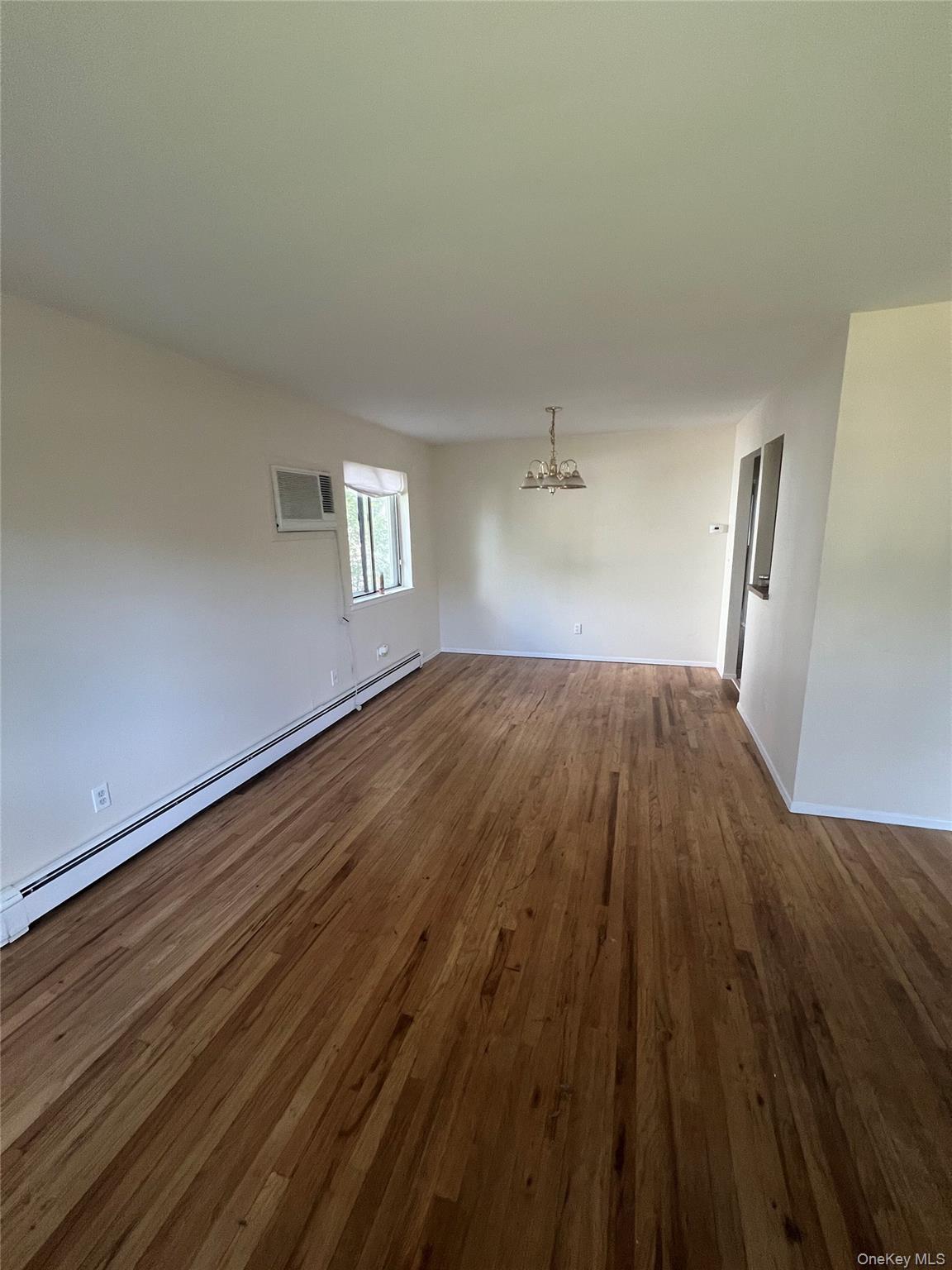 #3 photo, 10 Cedarhurst Avenue, Selden , NY 11784