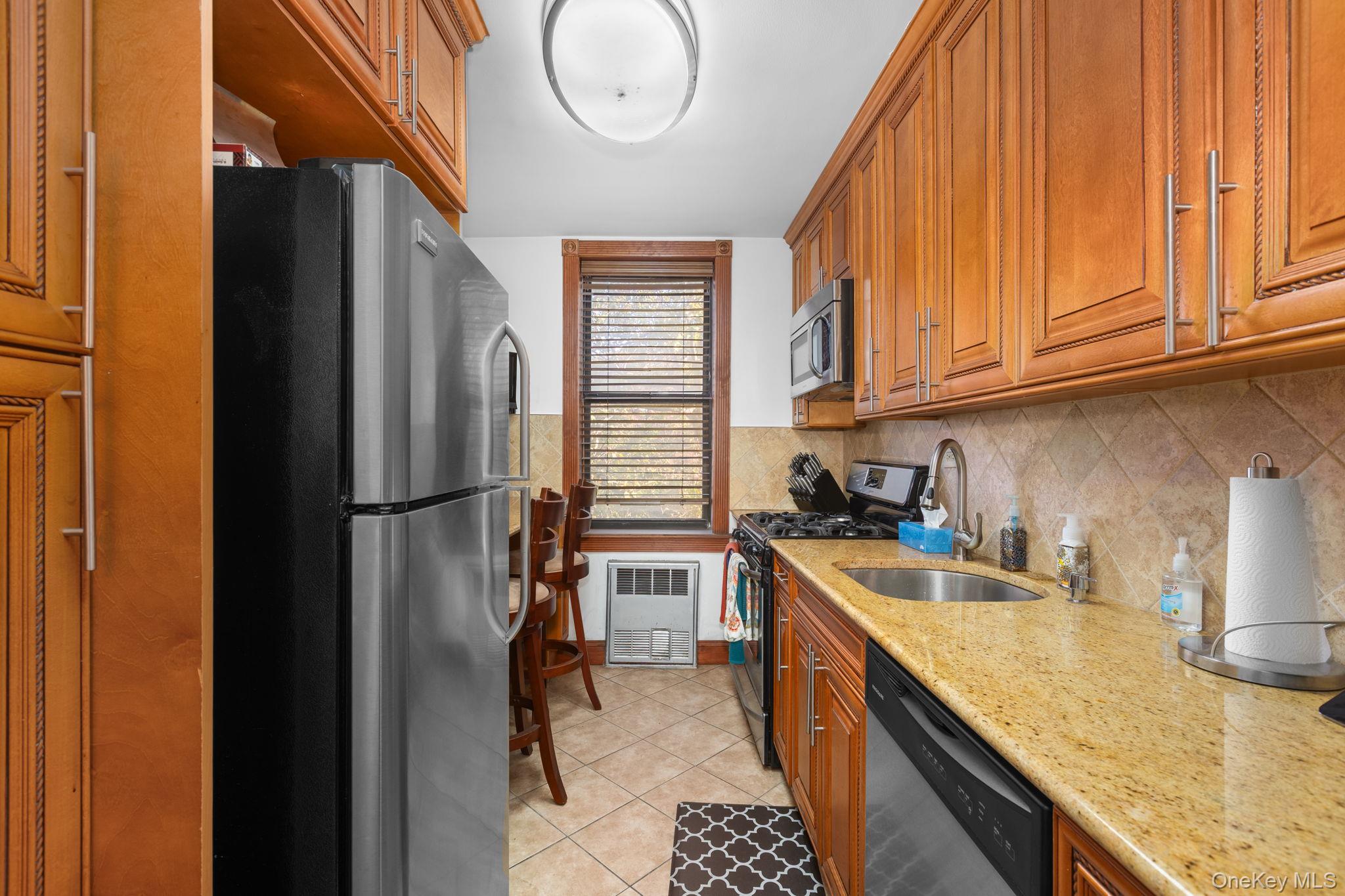 #13 photo, 3531 Bronxwood Avenue, ブロンクス区 Bronx , NY 10469