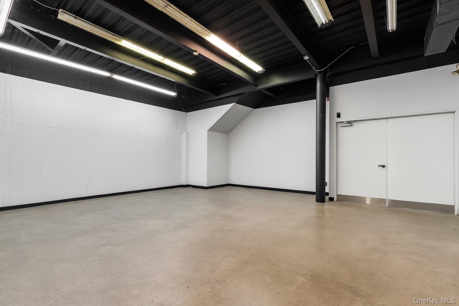 #20 photo, 140 Old Saw Mill River Road, Hawthorne , NY 10532