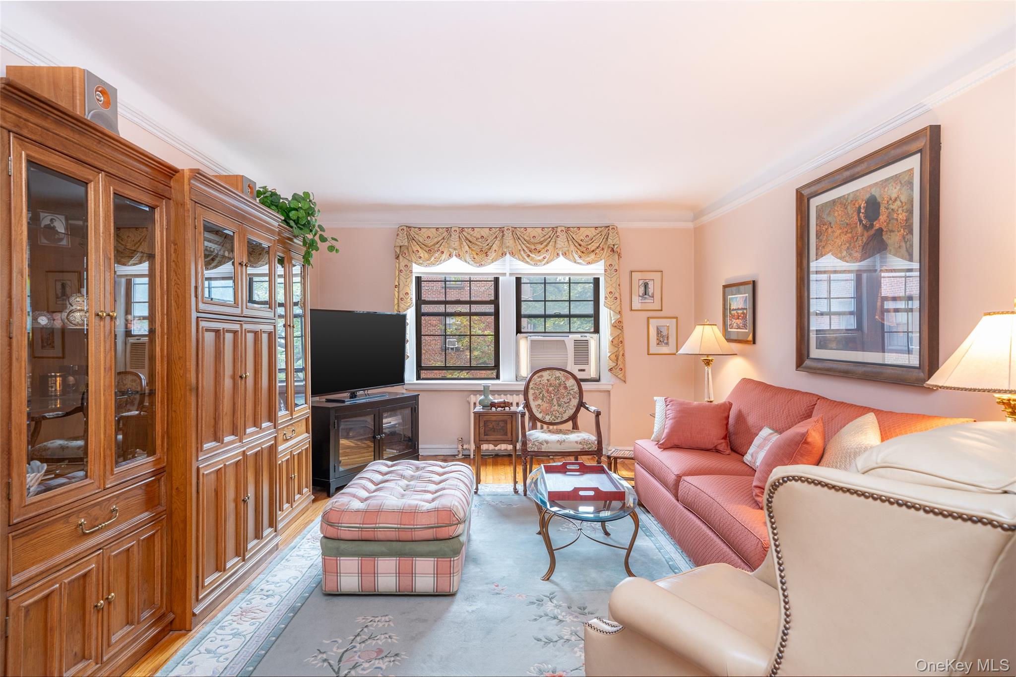 #8 photo, 180 Garth Road, Scarsdale , NY 10583