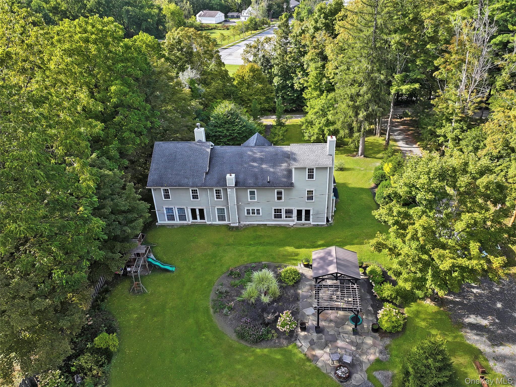 #4 photo, 10 Stagecoach Lane, Amenia , NY 12501