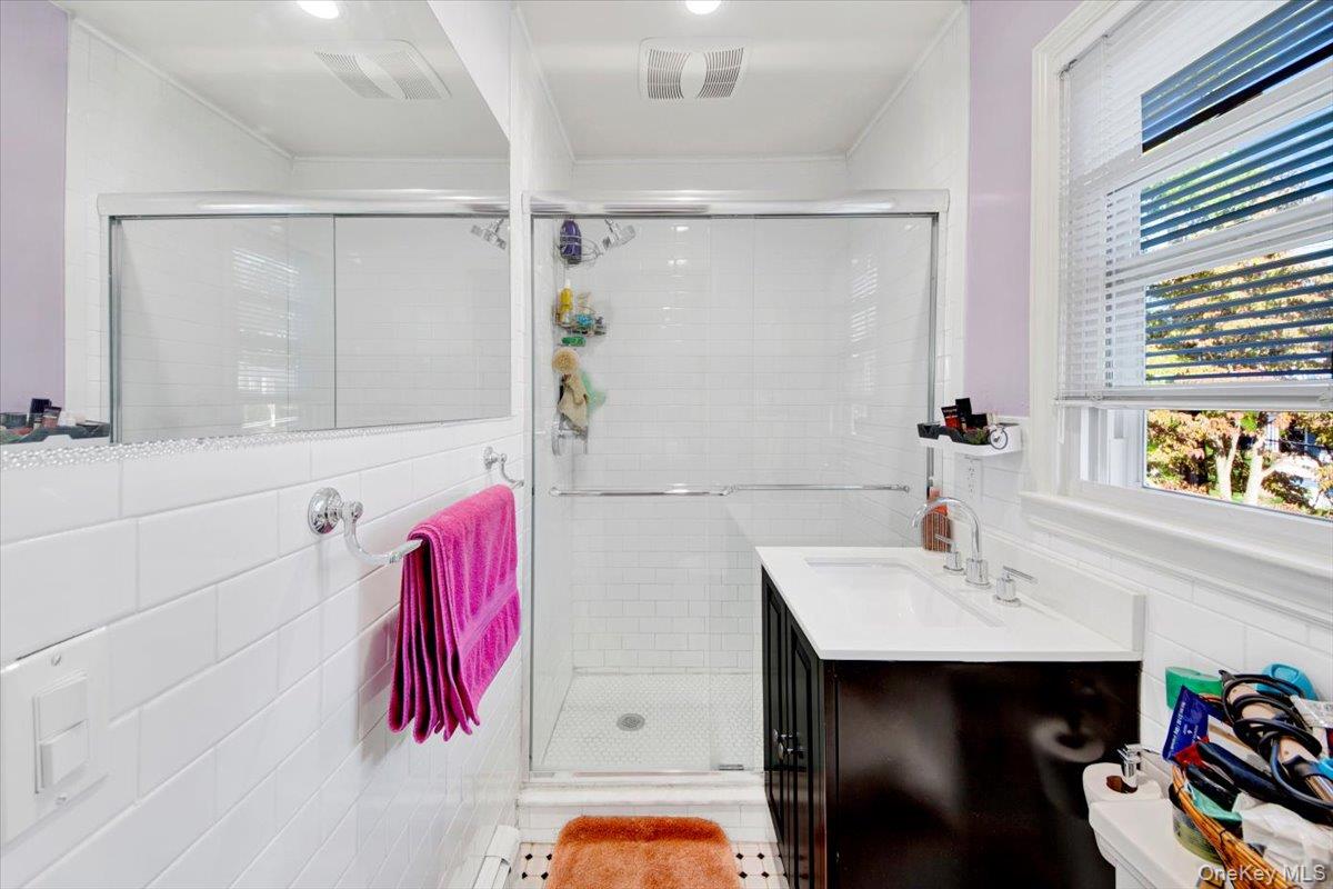 #15 photo, 37 aka 39 Deshon Avenue, Bronxville , NY 10708