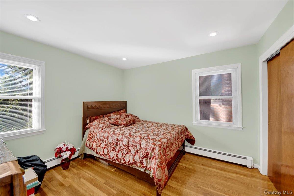 #17 photo, 37 aka 39 Deshon Avenue, Bronxville , NY 10708