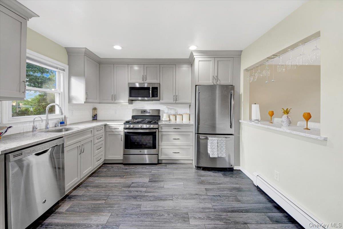 #2 photo, 37 aka 39 Deshon Avenue, Bronxville , NY 10708