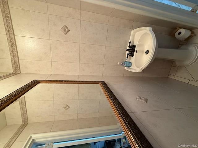 #16 photo, 1019 Vincent, Bronx , NY 10465