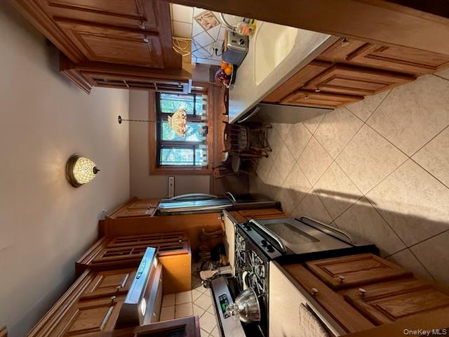 #3 photo, 1019 Vincent, Bronx , NY 10465