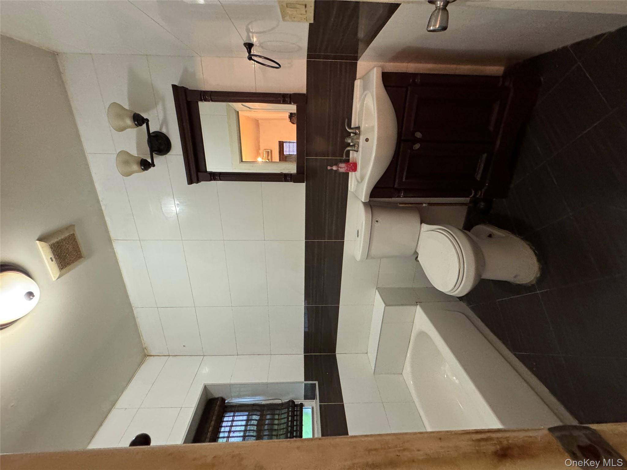 #15 photo, 2028 Pitman Avenue, Bronx , NY 10466