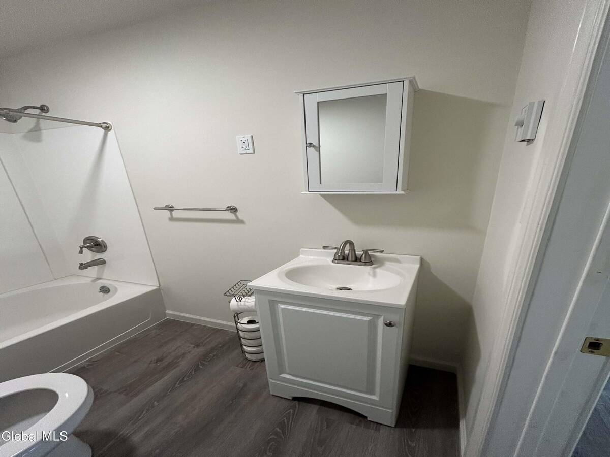 #9 photo, 10 Grove Place, Bethlehem , NY 12203