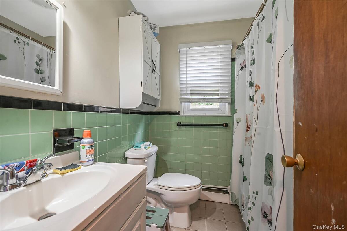 #14 photo, 167 Vernon Valley Road, East Northport , NY 11731