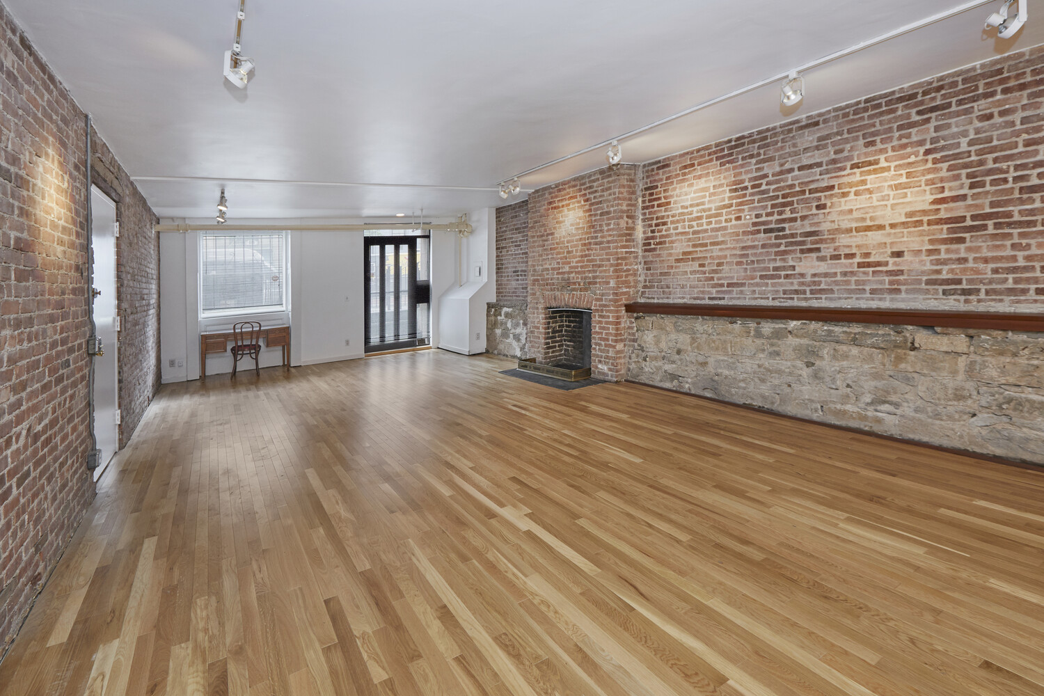 #3 photo, 319 W 14TH Street, Chelsea , NY 10014