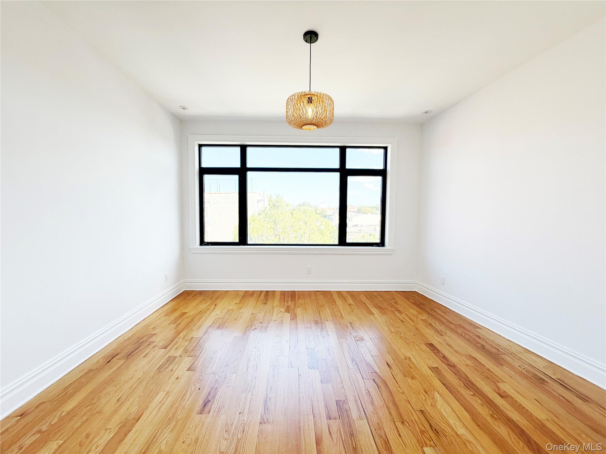 #13 photo, 333 Tompkins Avenue, Brooklyn , NY 11216