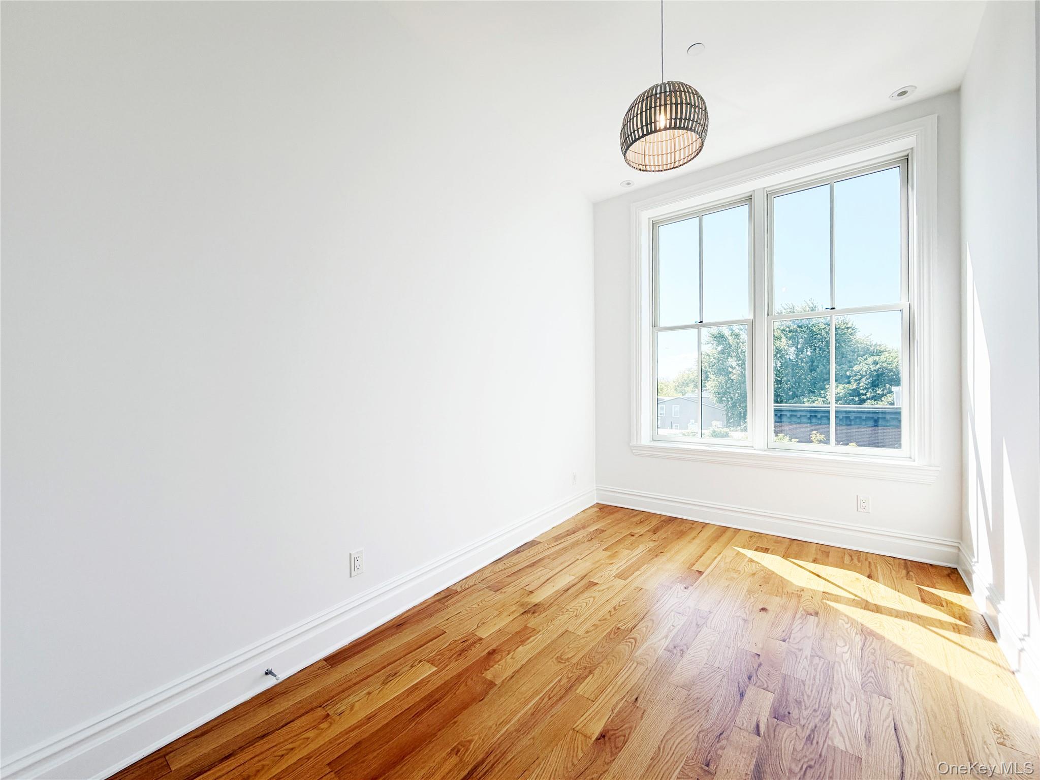 #19 photo, 333 Tompkins Avenue, Brooklyn , NY 11216