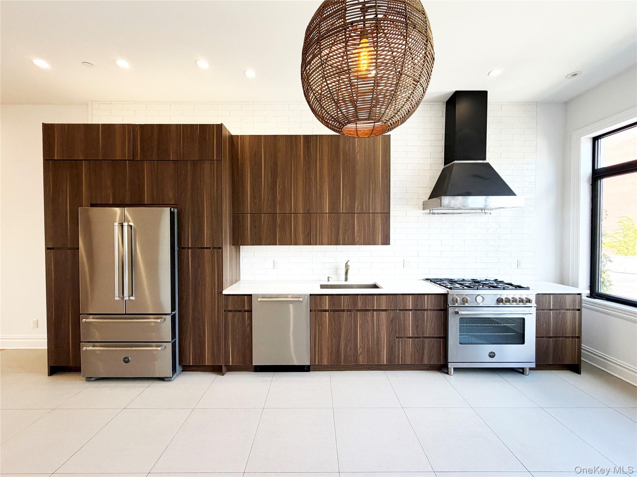 #3 photo, 333 Tompkins Avenue, Brooklyn , NY 11216