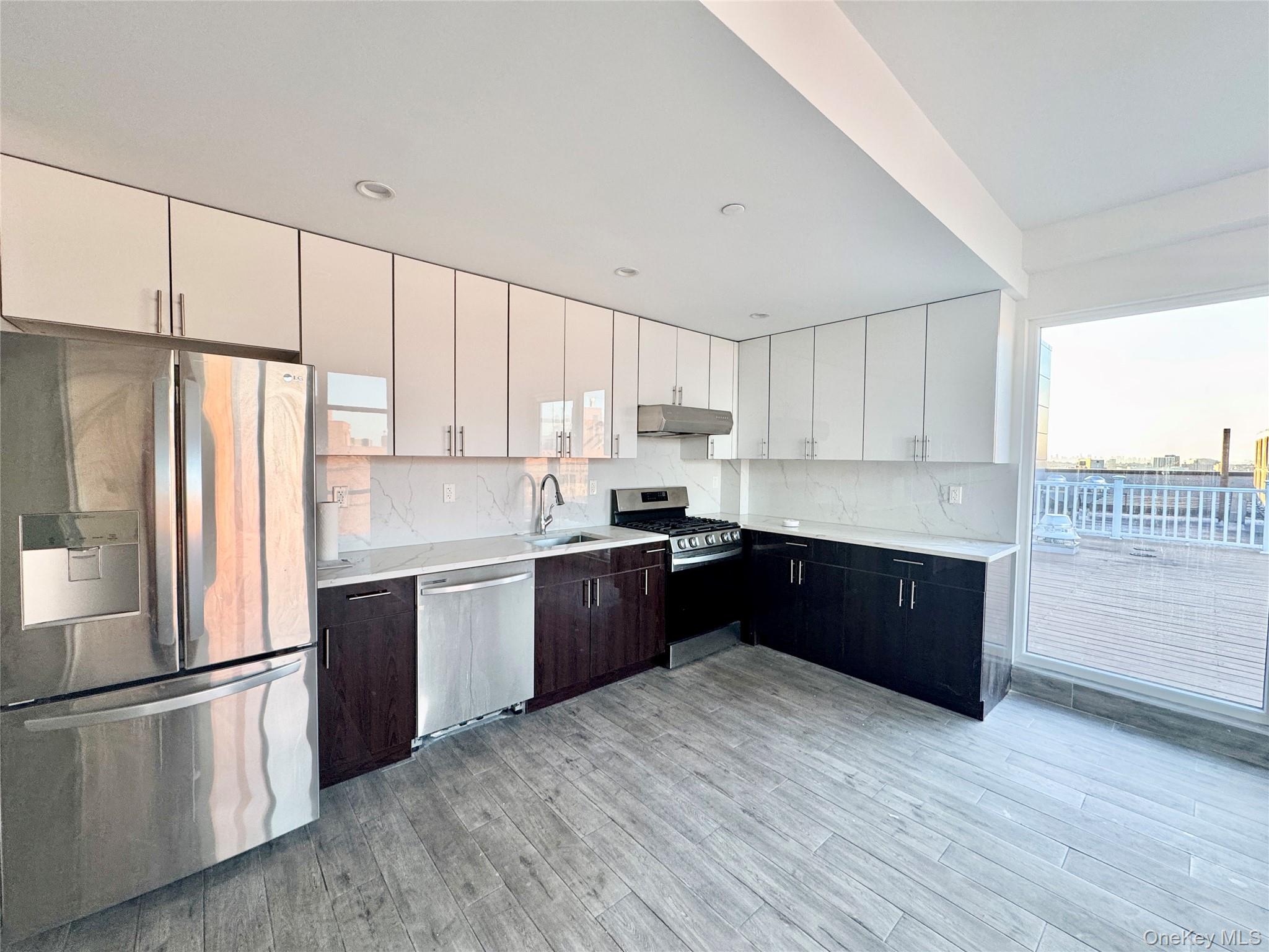 #3 photo, 65-18 Austin St, Rego Park , NY 11374