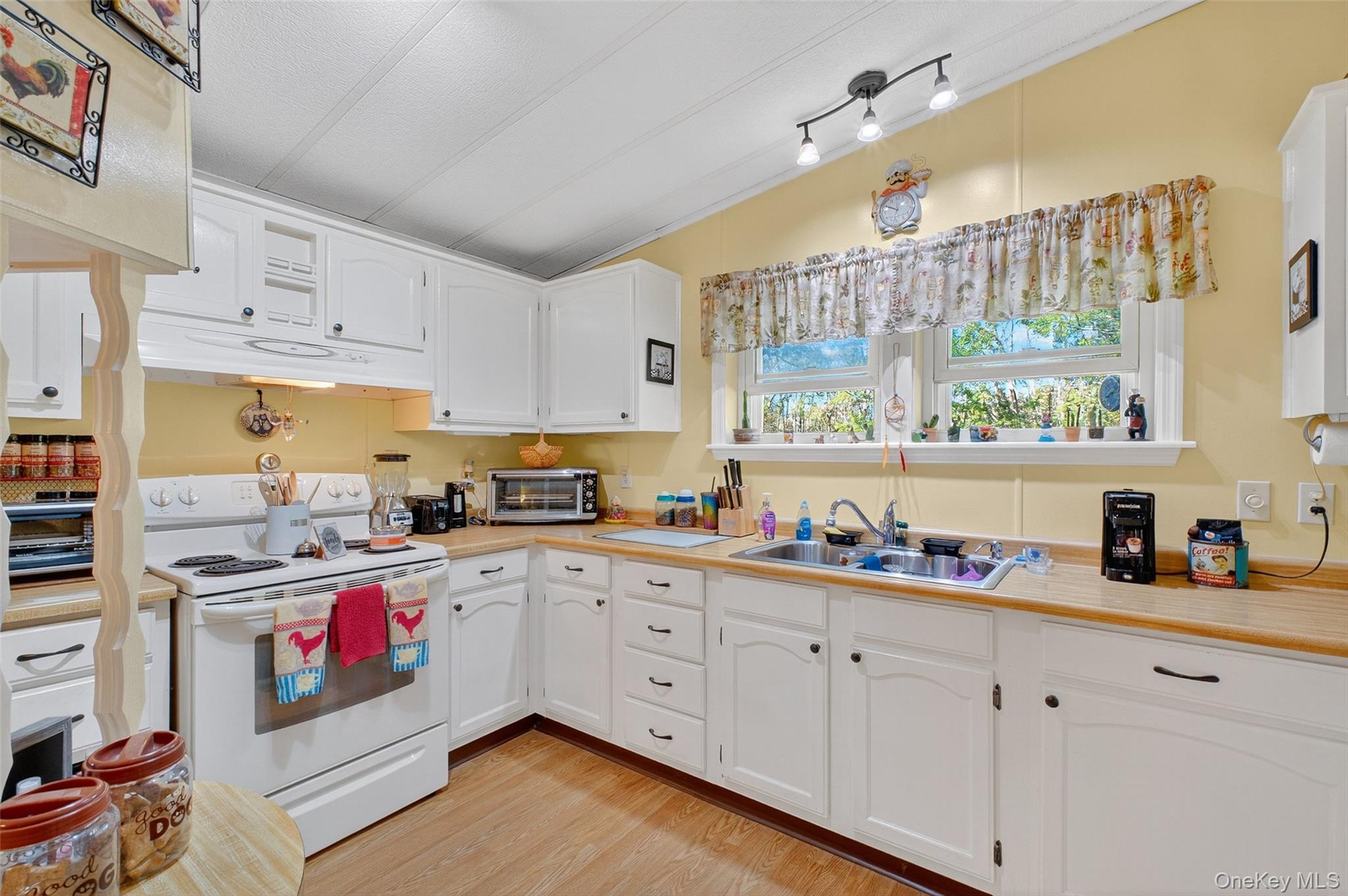 #18 photo, 20 Cardinal Road, Hyde Park , NY 12538