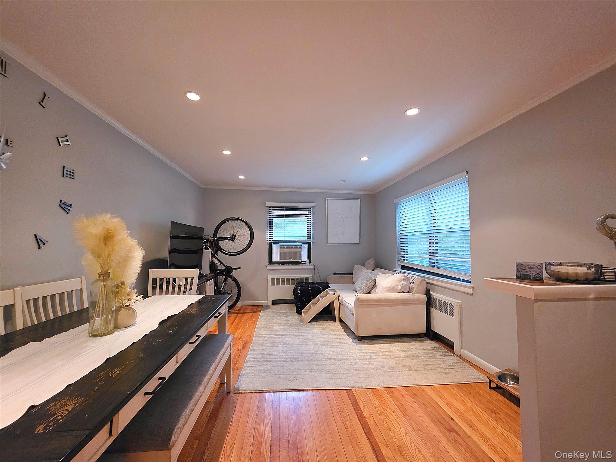 #4 photo, 219-12 75th Avenue, クイーンズ区 Bayside , NY 11364