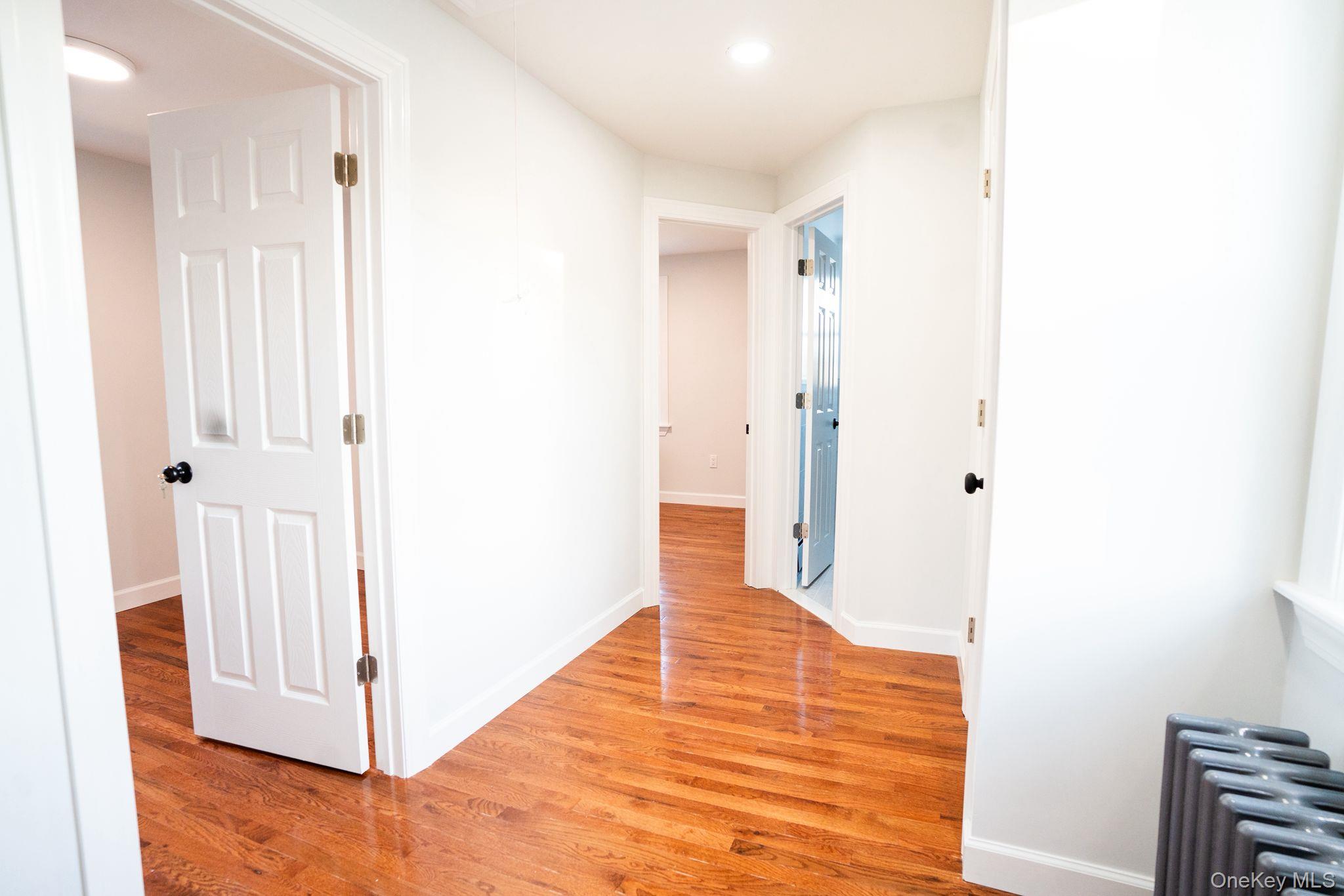 #13 photo, 129 Sheridan Avenue, Williston Park , NY 11596