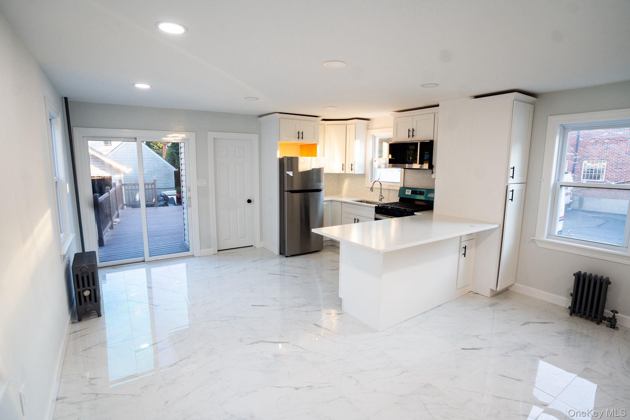 #9 photo, 129 Sheridan Avenue, Williston Park , NY 11596