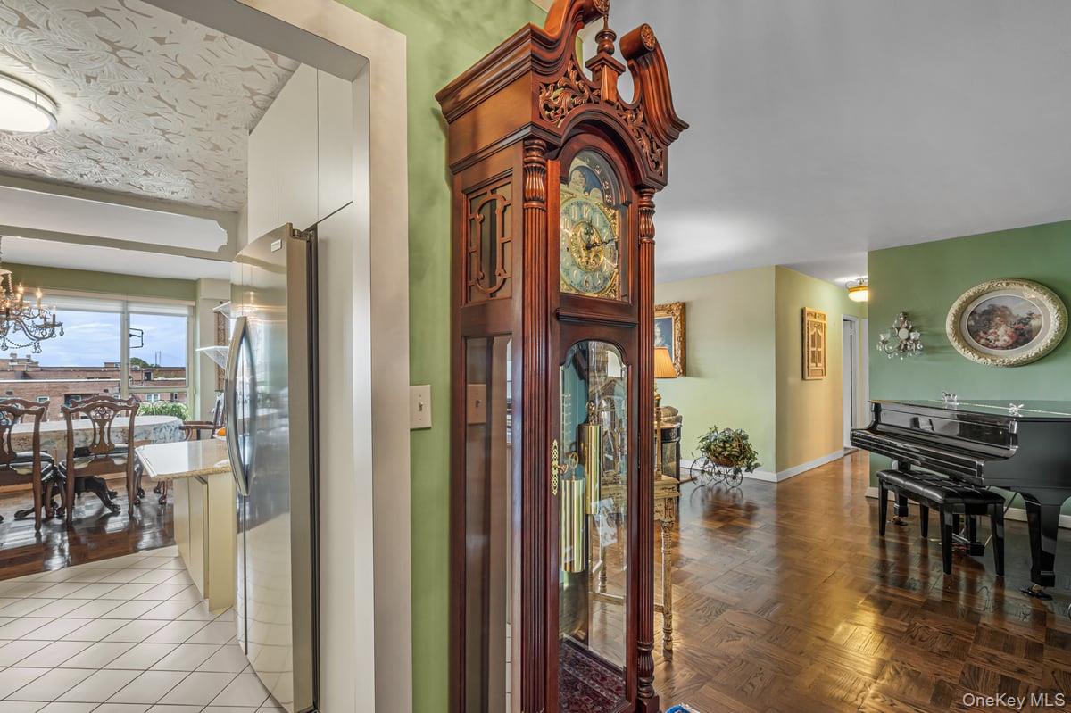 #12 photo, 166-25 Powells Cove Boulevard, Beechhurst , NY 11357