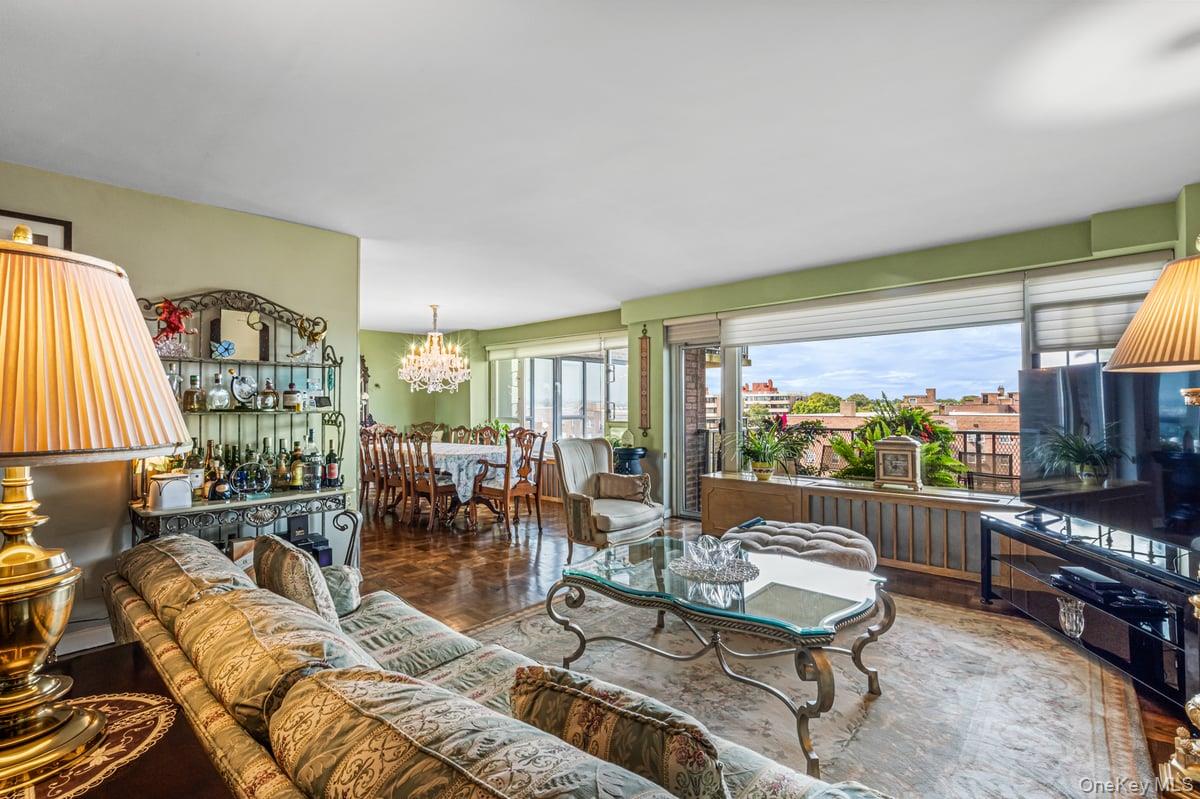 #15 photo, 166-25 Powells Cove Boulevard, Beechhurst , NY 11357