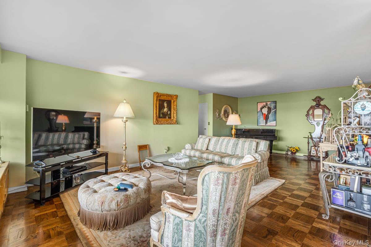 #16 photo, 166-25 Powells Cove Boulevard, Beechhurst , NY 11357