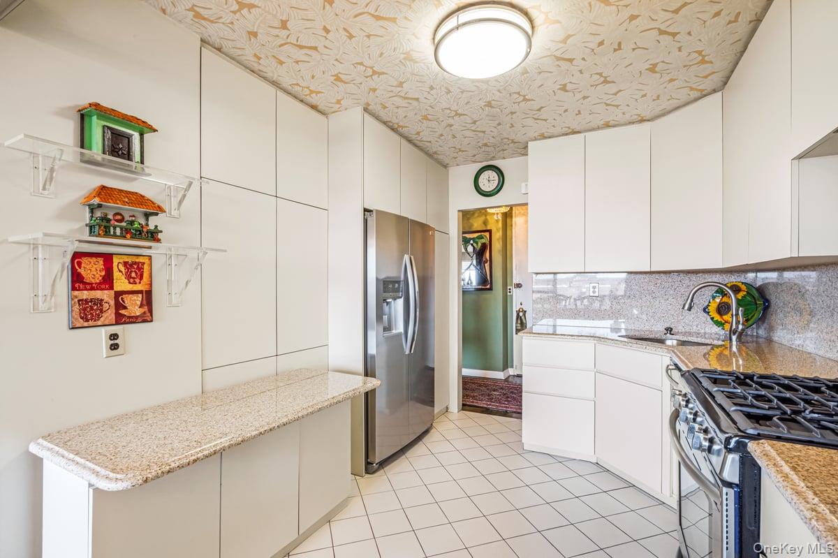 #20 photo, 166-25 Powells Cove Boulevard, Beechhurst , NY 11357